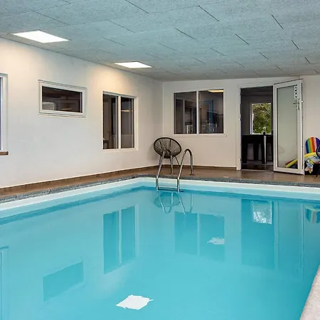 Сasa de vacaciones 6 Person Holiday In