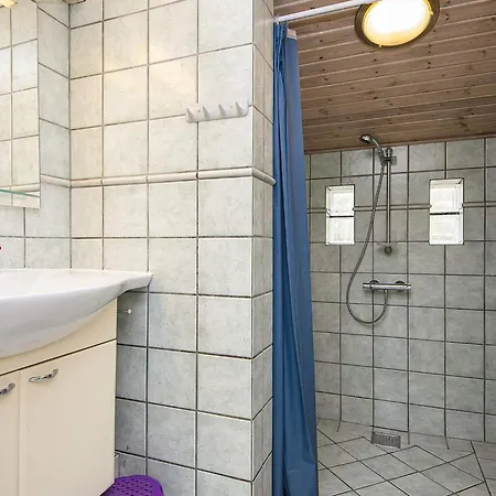 6 Person Holiday In *
